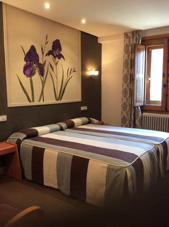 Hotel Monasterio De Leyre Yesa 외부 사진