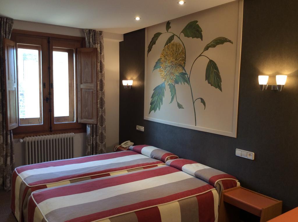 Hotel Monasterio De Leyre Yesa 외부 사진