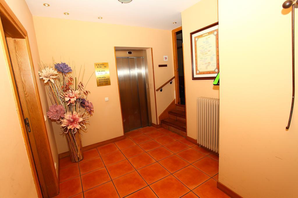 Hotel Monasterio De Leyre Yesa 외부 사진