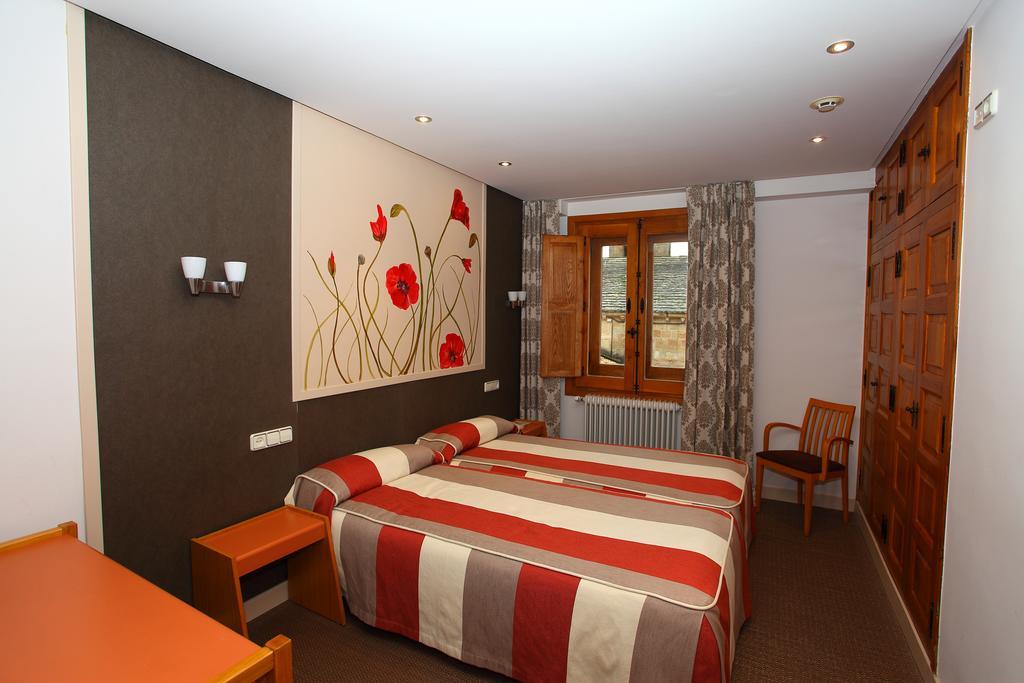 Hotel Monasterio De Leyre Yesa 외부 사진