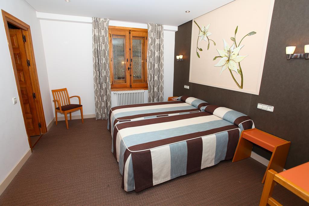 Hotel Monasterio De Leyre Yesa 외부 사진