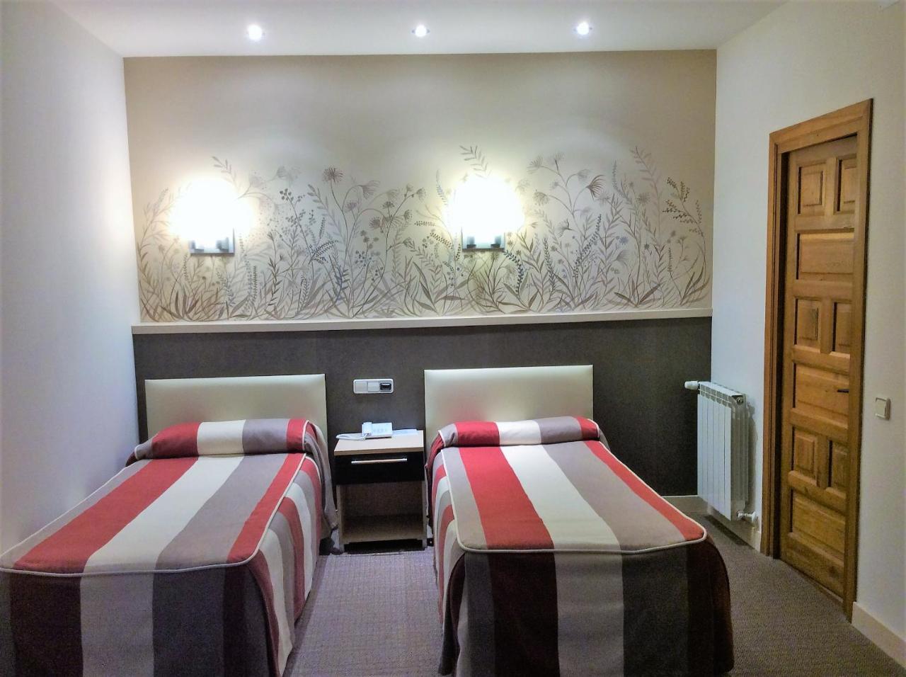 Hotel Monasterio De Leyre Yesa 외부 사진